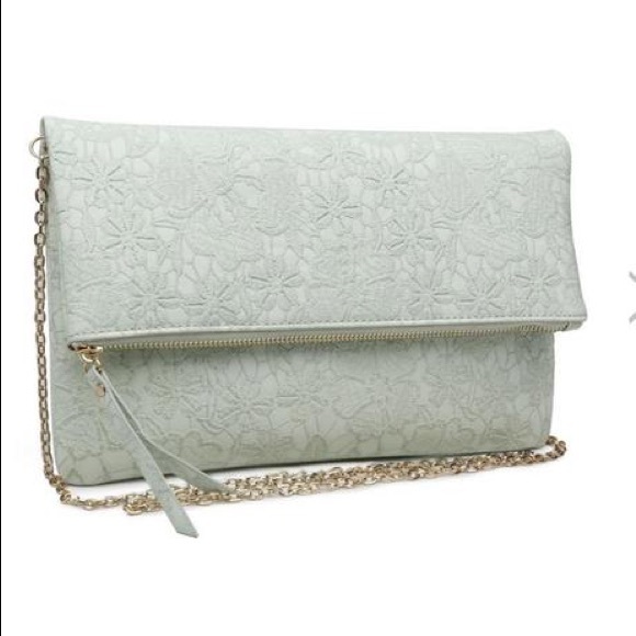 Urban Expressions Dorothy Crossbody Clutch - Picture 10 of 14